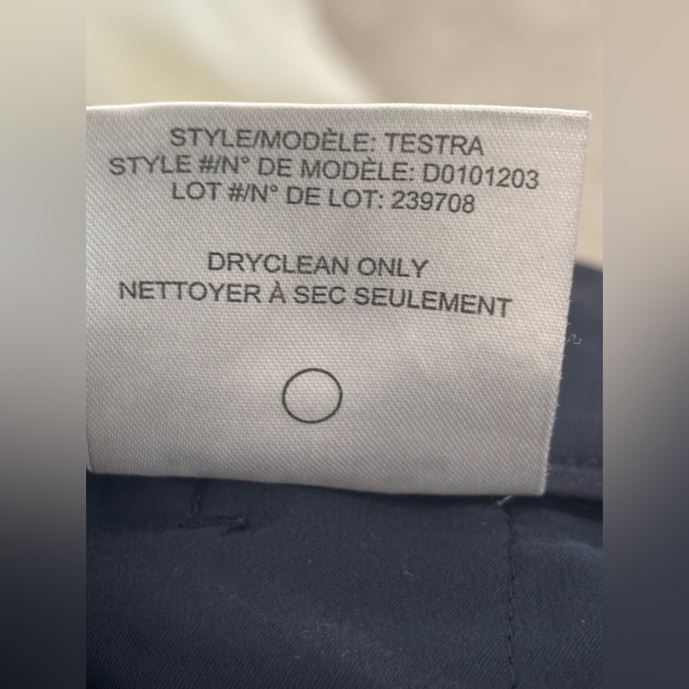 Theory Dark Navy Testra Pants in Good Wool Size 2 Tapered Slim Fit - Like New! - Picture 7 of 9